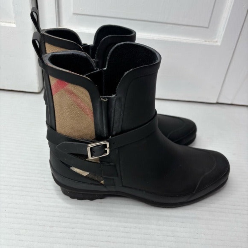 New BURBERRY Riddlestone Wrap Rain Booties Size 5 - Picture 4 of 7